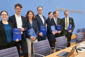 Vorstellung des Gutachtens zur Verfügbarkeit innovativer Arzneimittel am 22.05.2025