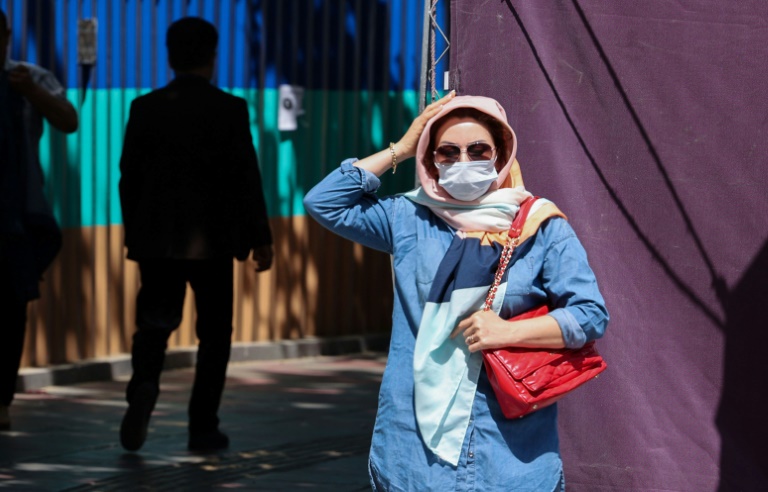 Iran überschreitet Schwelle von drei Millionen Corona-Infektionen