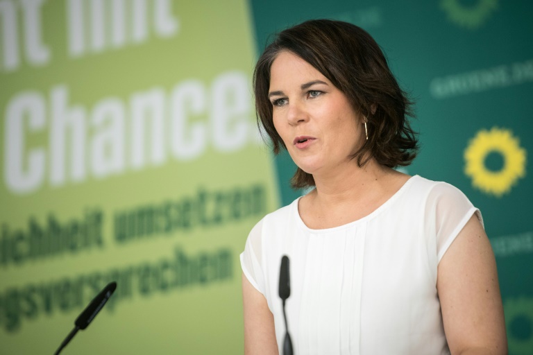 Baerbock fordert Schutz von Frauenrechtlerinnen in Afghanistan