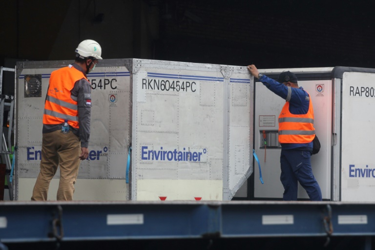 Tausende Pekinger stehen für Corona-Impfstoff Schlange