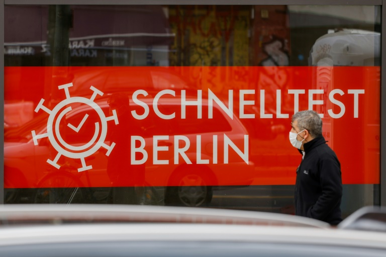 Klage eines von Covid-19 Genesenen wegen Benachteiligung scheitert in Karlsruhe