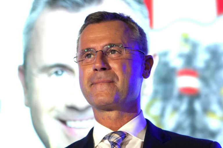 FPÖ-Chef Norbert Hofer wirft nach innerparteilichem Machtkampf hin
