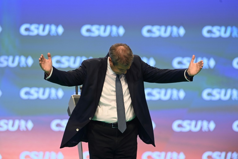 Laschet will auf CSU-Parteitag für Unterstützung im Wahlkampf werben