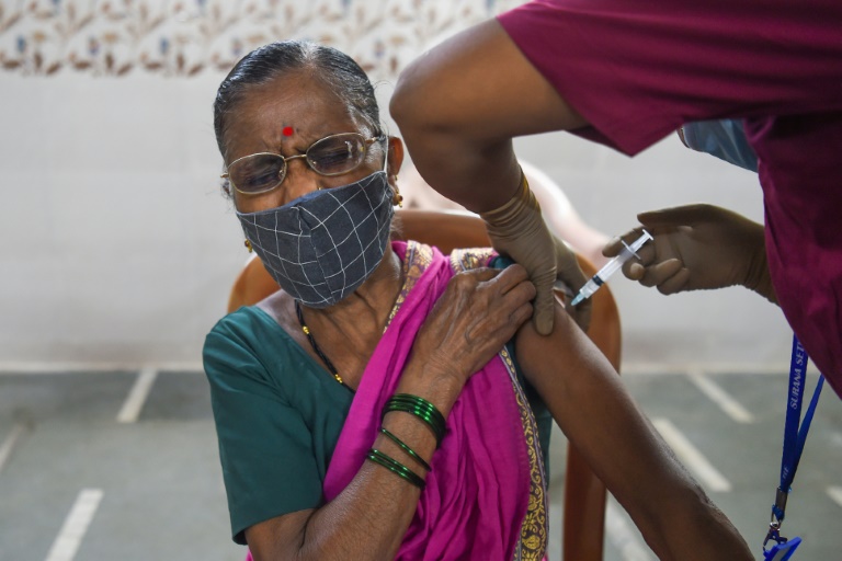 Weltweit drei Milliarden Impfungen gegen das Coronavirus verabreicht