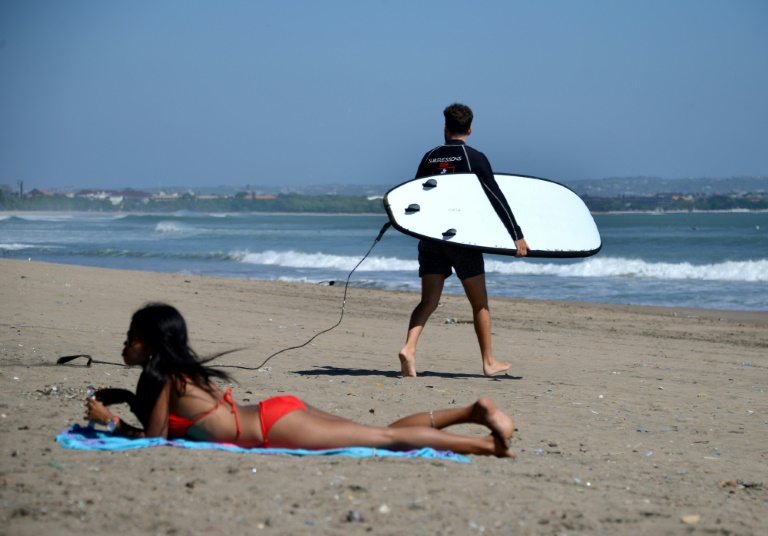 Bali droht Touristen mit Ausweisung bei Verstoß gegen Corona-Maßnahmen an Silvester