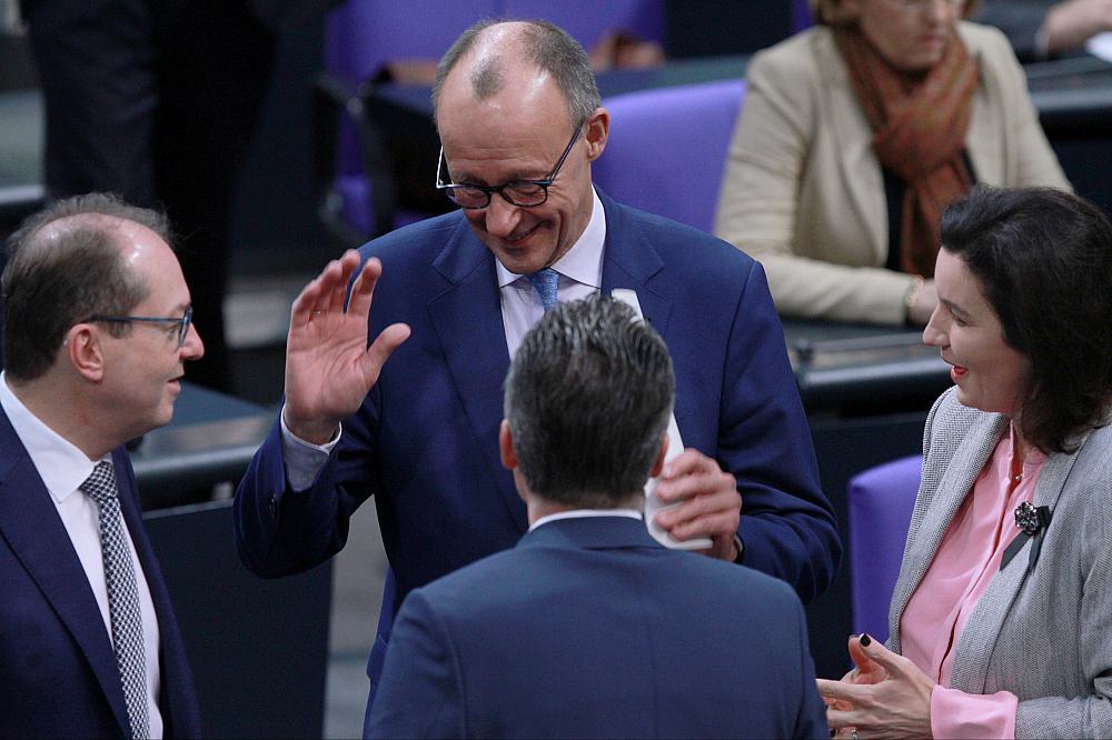 Forsa: Union baut Vorsprung aus