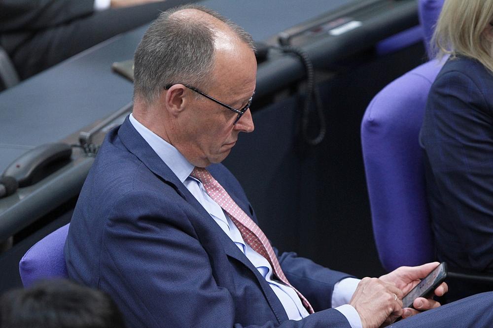 Merz telefoniert mit Regierungschefs von Japan und Indien