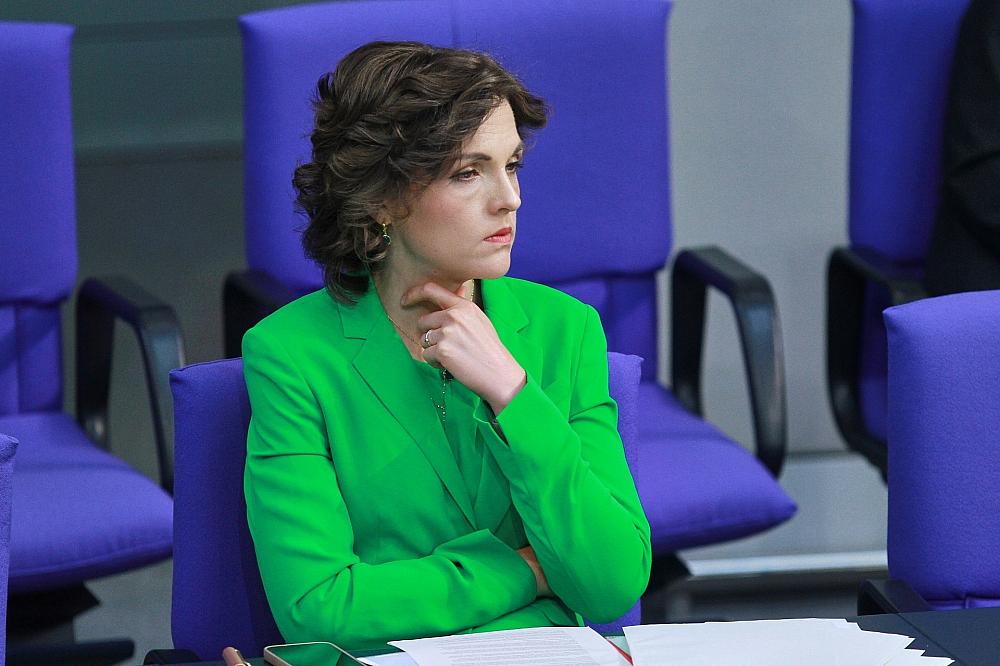 Ostbeauftragte sieht Baby nicht als Hindernis für Regierungsamt