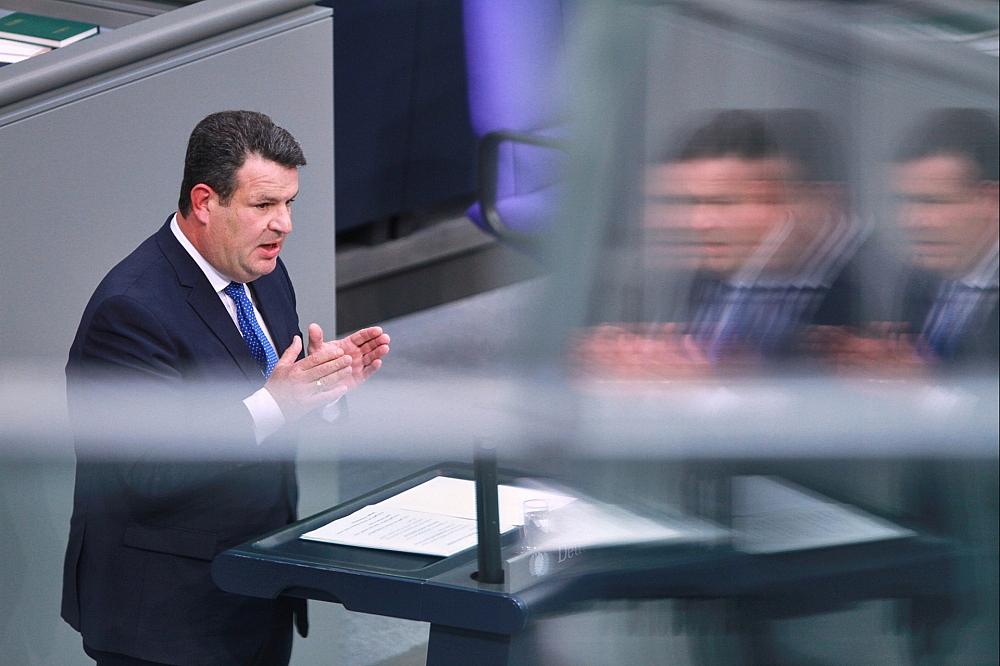 Heil bekräftigt Forderung nach höherem Mindestlohn ab 2026