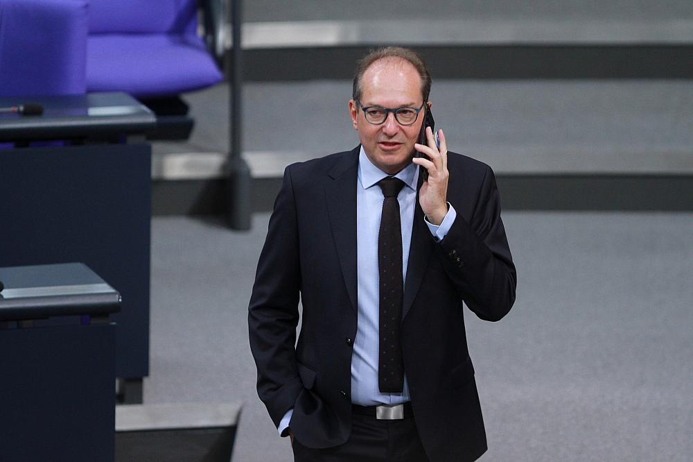 Dobrindt: Keine dienstrechtlichen Konsequenzen für Beamte aus AfD
