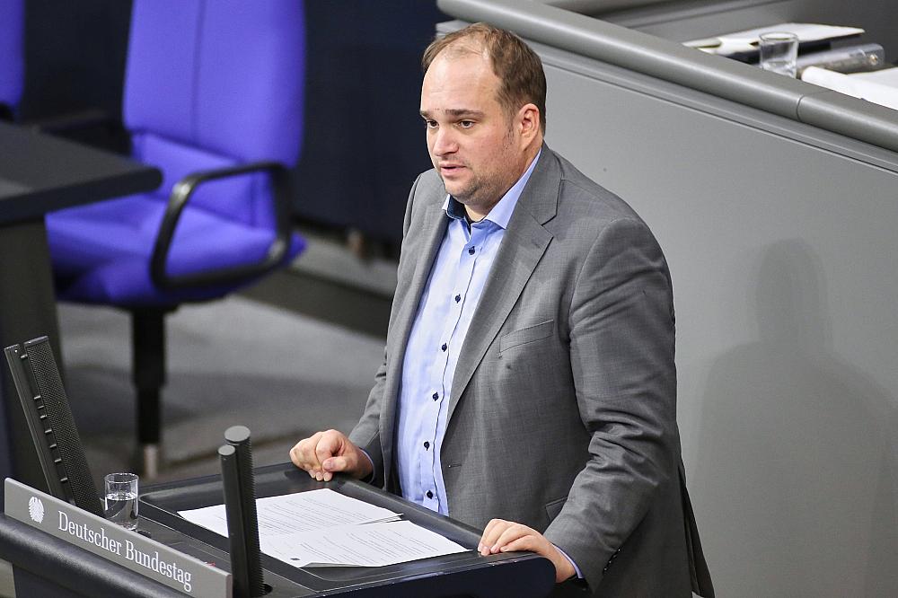 SPD-Vorstandsmitglied Roloff stärkt Esken den Rücken