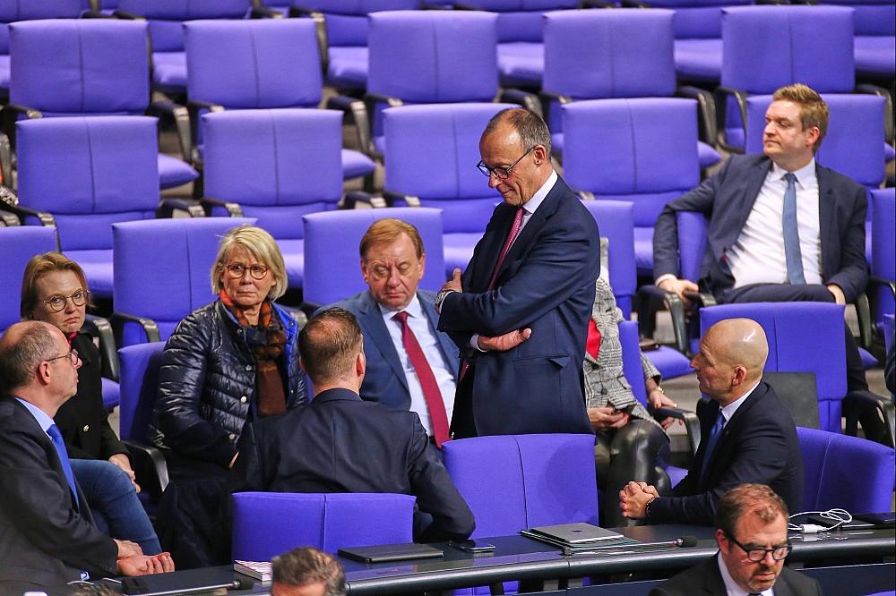 Merz nennt Abstimmung mit AfD „normalen Vorgang“