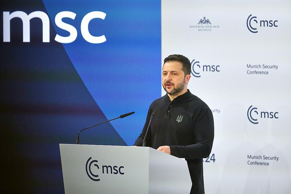 Röttgen lehnt Selenskyjs Vorschlag einer EU-Armee ab