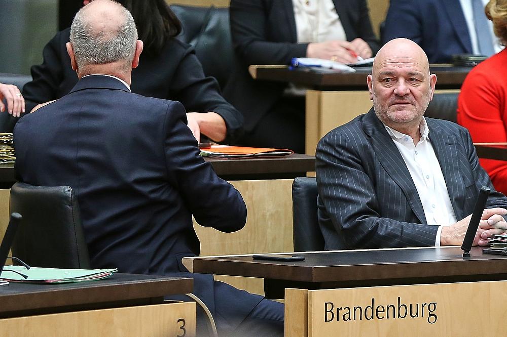 Crumbach rechnet nicht mit vorzeitigem Woidke-Rücktritt