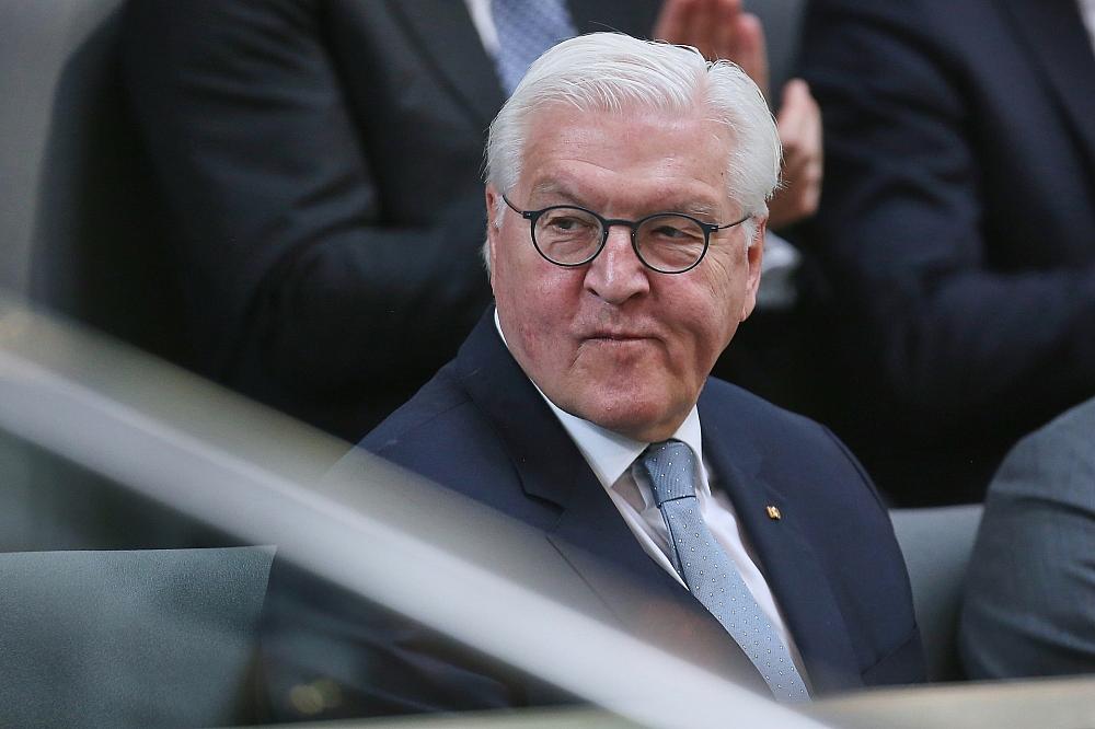 Steinmeier erwartet Entscheidung zu Pflicht-Dienstjahr