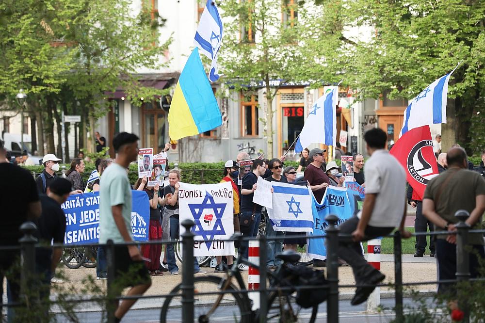 Pro-israelischer Gegenprotest zu Pro-Palästina-Demo (Archiv)
