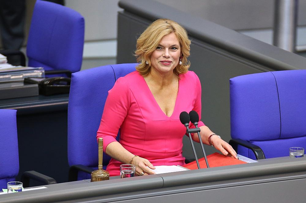 Klöckner sagt allen Fraktionen angemessene Bedingungen zu