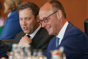 Lars Klingbeil und Friedrich Merz am 04.06.2025
