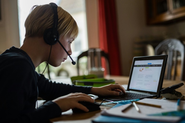 Leopoldina für Aufrechterhaltung des Präsenzbetriebs in Schulen und Kitas