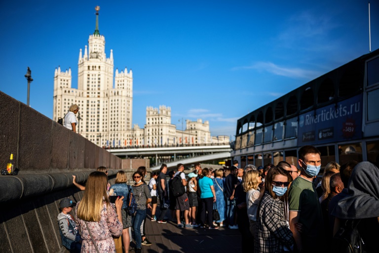 Moskaus Bürgermeister ordnet Impfpflicht für Dienstleistungssektor an