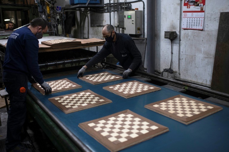 Netflix-Serie über Schach-Talent beschert spanischem Hersteller Nachfrageboom