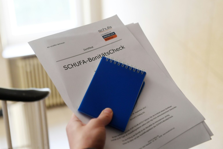 Verwaltungsgericht Wiesbaden wendet sich in Verfahren um Schufa-Eintragung an EuGH