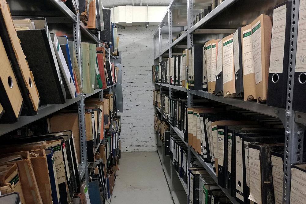 Bürokratie belastet Hochschulen Aktenordner in einer Verwaltung (Archiv)