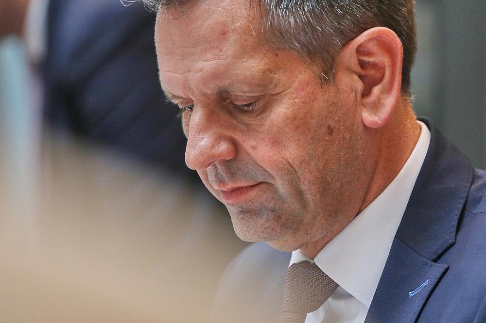 Lies kritisiert Abhängigkeit von China bei Batterieproduktion Olaf Lies (Archiv)
