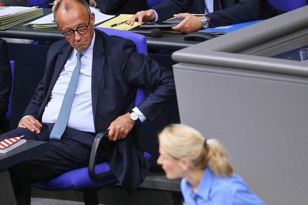 Schwerdtner bietet Merz Hilfe bei Schuldenbremsen-Reform an Friedrich Merz und Ines Schwerdtner (Archiv)