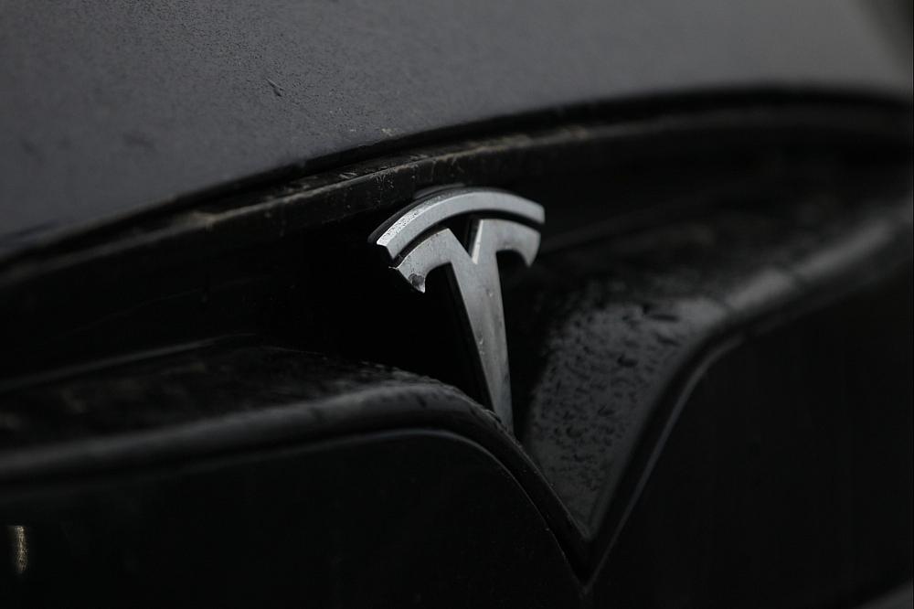 Tesla-Aktionäre stimmen für billionenschweres Paket für Musk Tesla-Auto (Archiv)