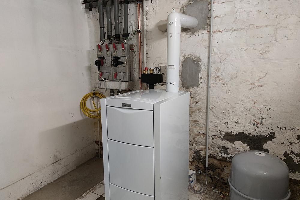 Kretschmer: Bürger sollen ohne Vorgaben über Heizung entscheiden Neue Gasheizung (Archiv)