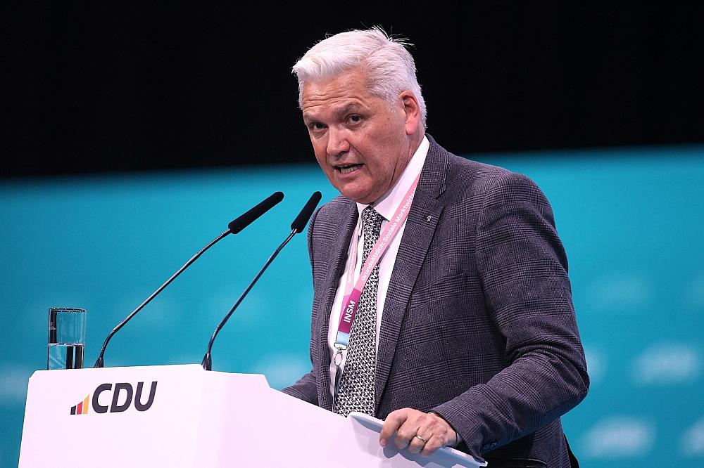 Chef der Senioren-Union kann Sorgen der Jungen nachvollziehen Hubert Hüppe (Archiv)