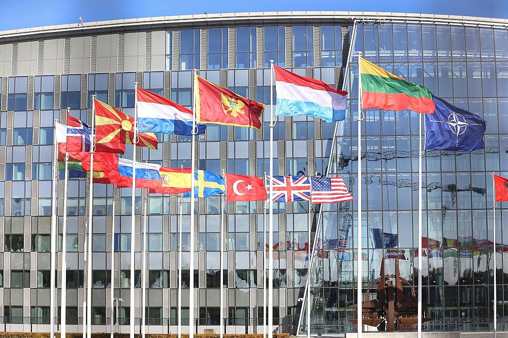 Nato kann sich laut Pistorius wehren Nato-Hauptquartier (Archiv)