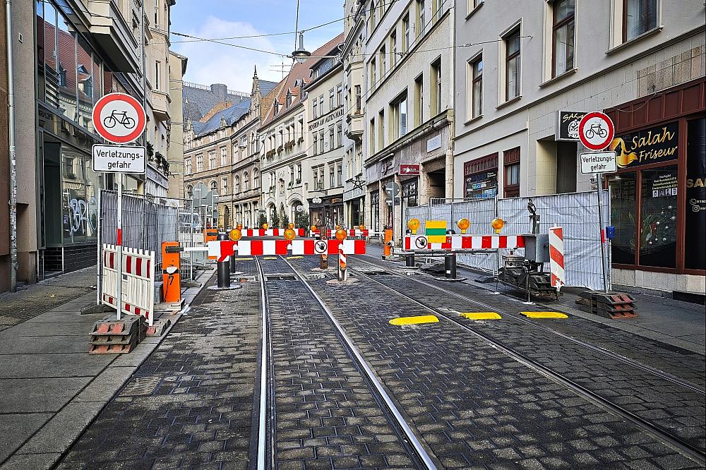 Kommunen befürchten mehr Absagen von Weihnachtsmärkten Absperrung für Weihnachtsmarkt am 26.11.2025