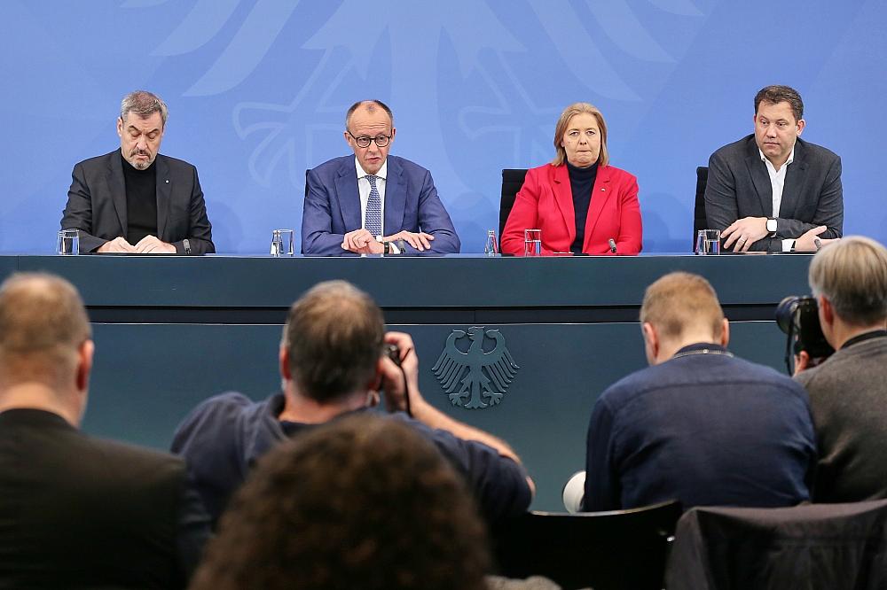 Koalition einigt sich auf beschleunigten Infrastrukturausbau Pressekonferenz nach Koalitionsausschuss am 11.12.2025