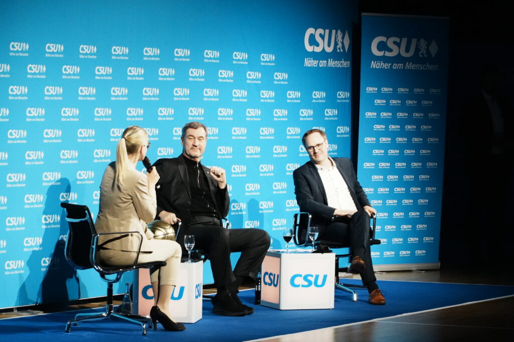 Volles Haus im OrangeCampus: Söder und Albsteiger sprechen über Sport, Stadtentwicklung und Zukunft