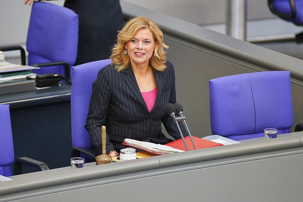 Klöckner ermahnt Bundesregierung wegen verspäteter Antworten