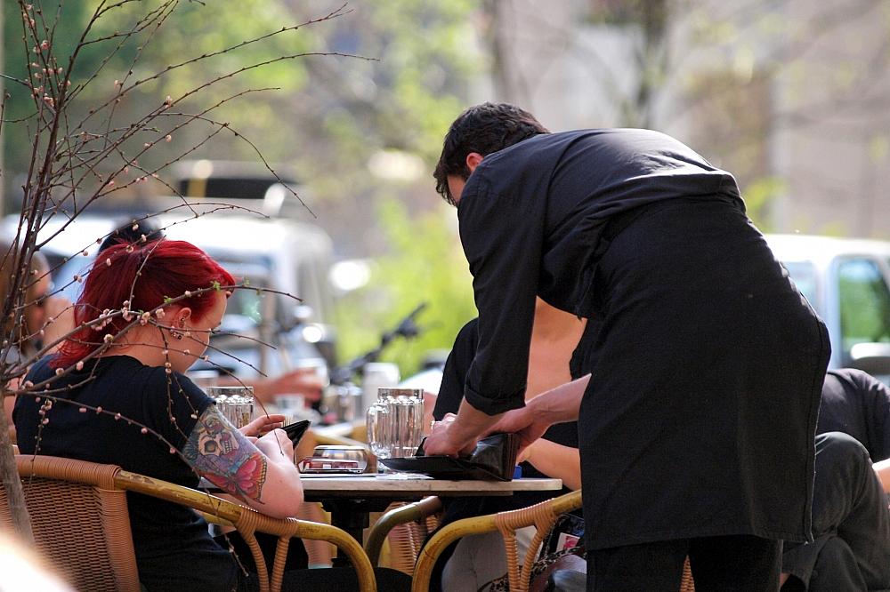 Dehoga: Iran-Krieg belastet Hotels und Gaststätten schwer