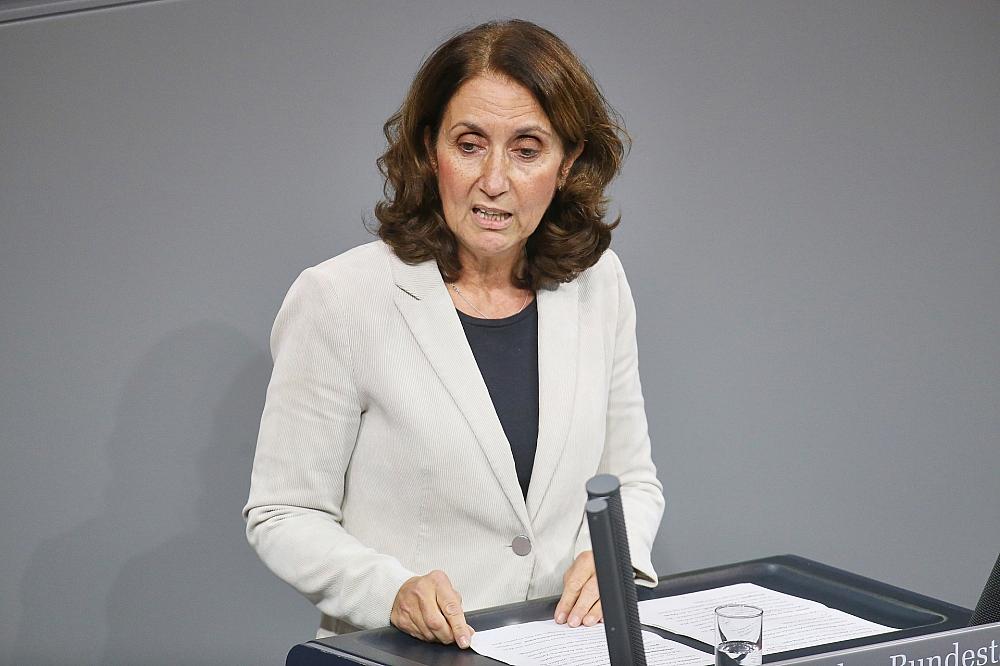 Özoguz fordert Fifa-Eingreifen bei Eklat um WM-Schiri