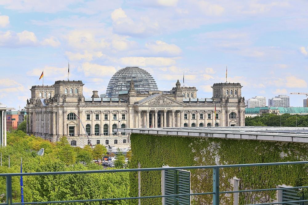 Nouripour verteidigt Bundestag gegen Kritik an langsamen Verfahren