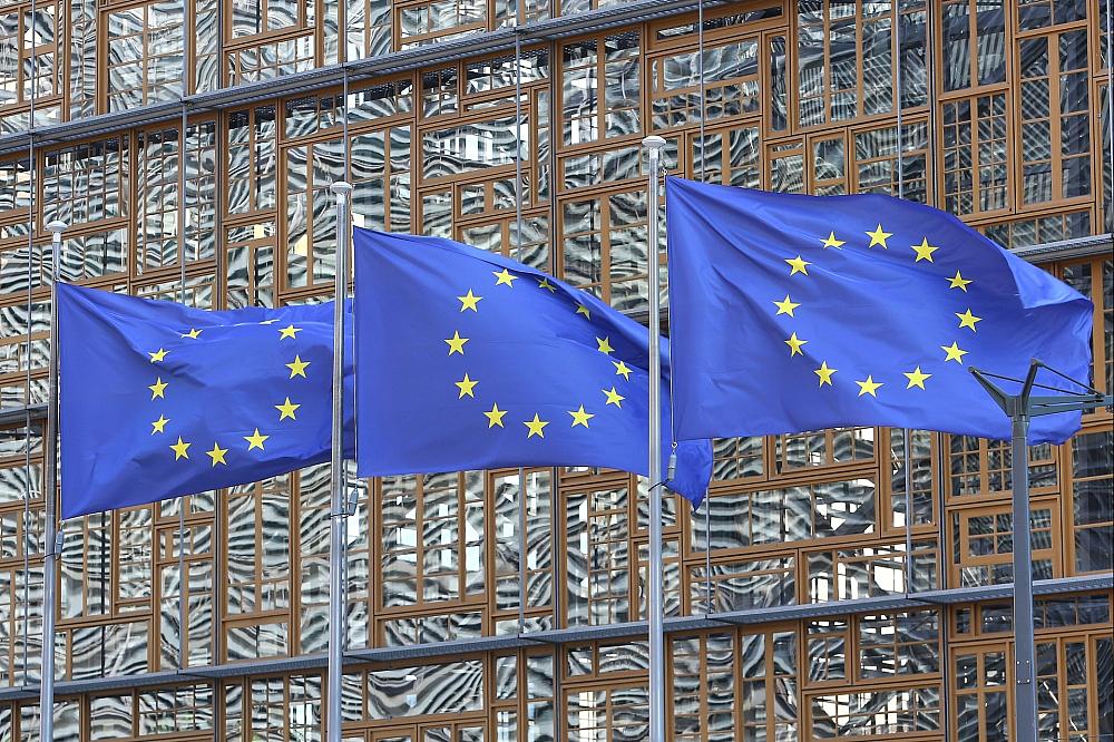EU-Kommission will der Industrie länger mehr CO2-Ausstoß erlauben