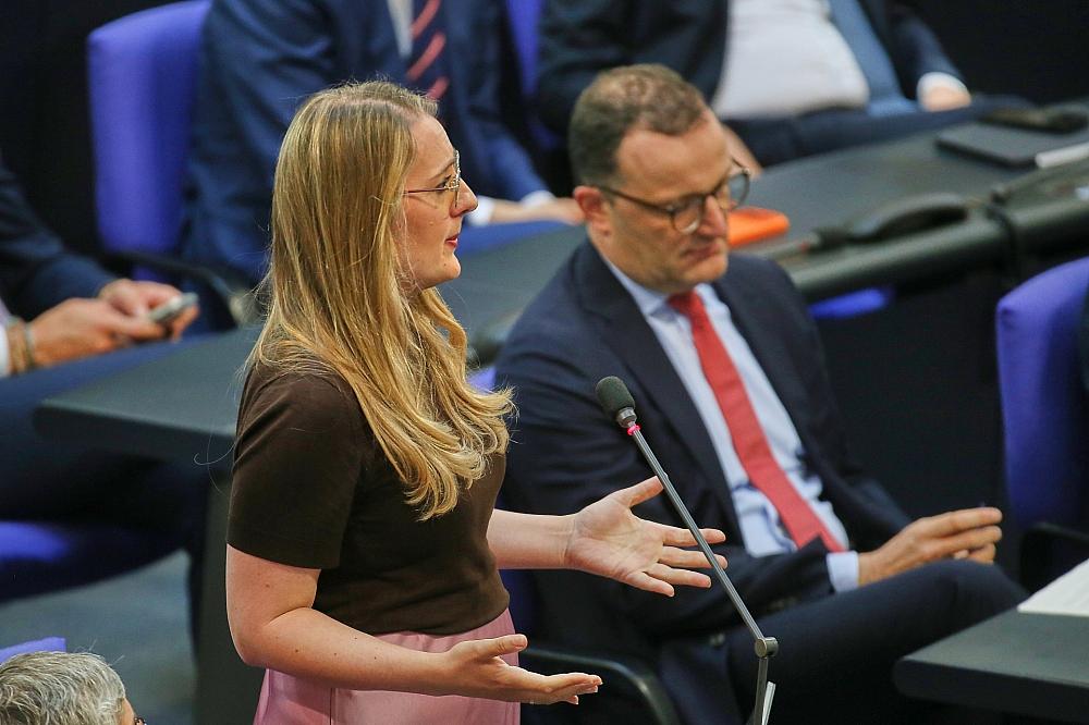 „Folgerichtig“ – Grüne begrüßen Rücktritt von Spahn