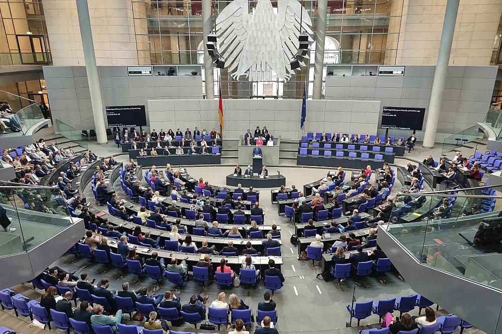 Bundestag stimmt für antragsloses Kindergeld
