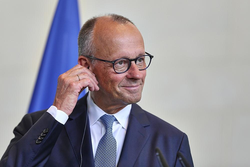 Merz telefoniert mit neuem britischen Premierminister Burnham