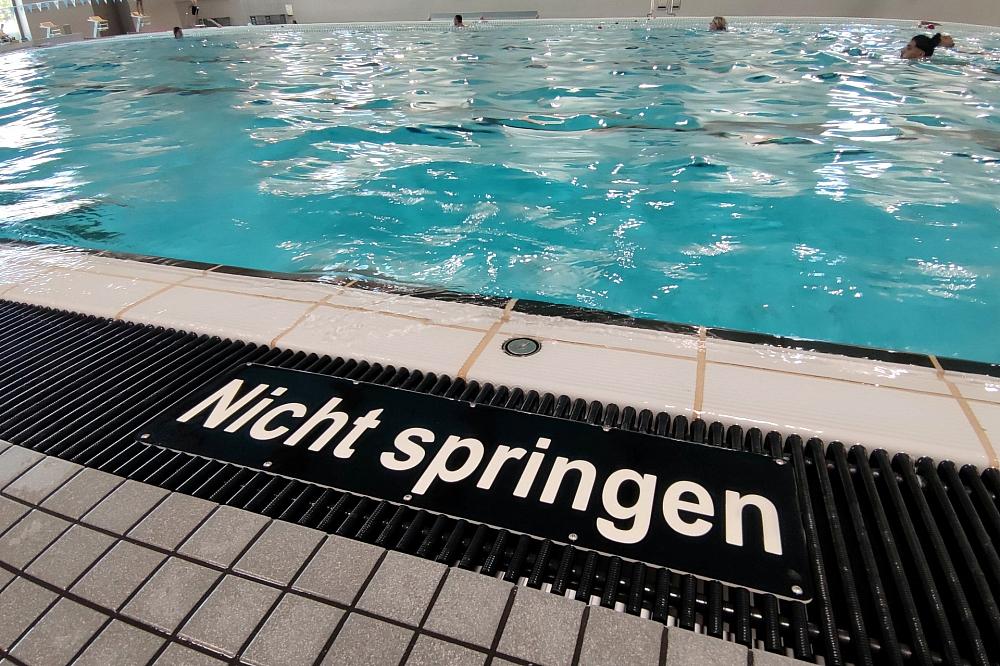 Schwimmbadbesuch deutlich teurer als 2025