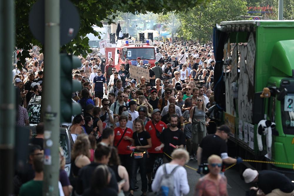 Berliner „Zug der Liebe“ wegen CSD-Anschlag abgesagt