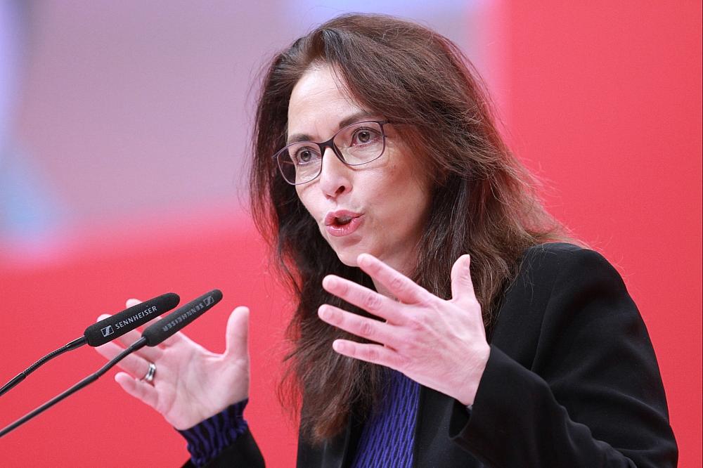 Fahimi verteidigt Rolle der Gewerkschaften in Reformdebatte
