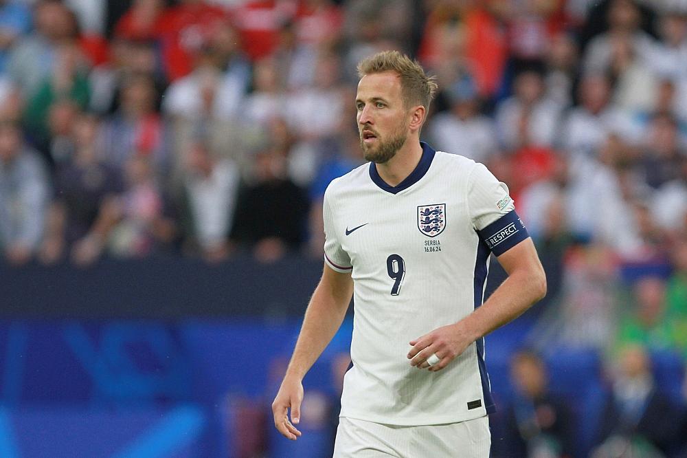 England gewinnt WM-Achtelfinale gegen Mexiko in Unterzahl