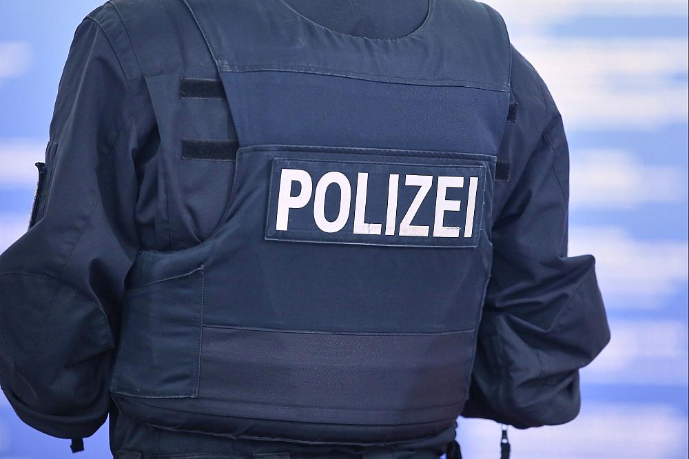 Polizei meldet erste Sitzblockaden gegen AfD-Parteitag in Erfurt