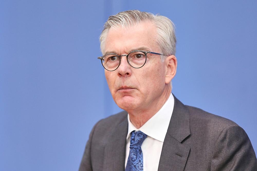 Wirtschaftsweiser warnt vor Panikmache bei Minijob-Debatte